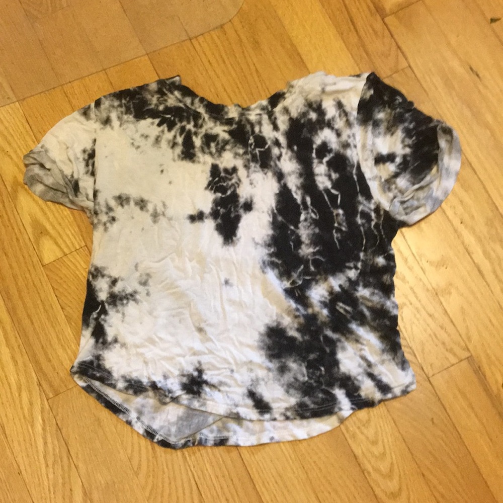Black and White marbled t-shirt
